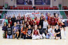 ÇİFTLİKKÖY'ÜN SULTANLARI SEZONA GALİBİYETLE BAŞLADI (4)