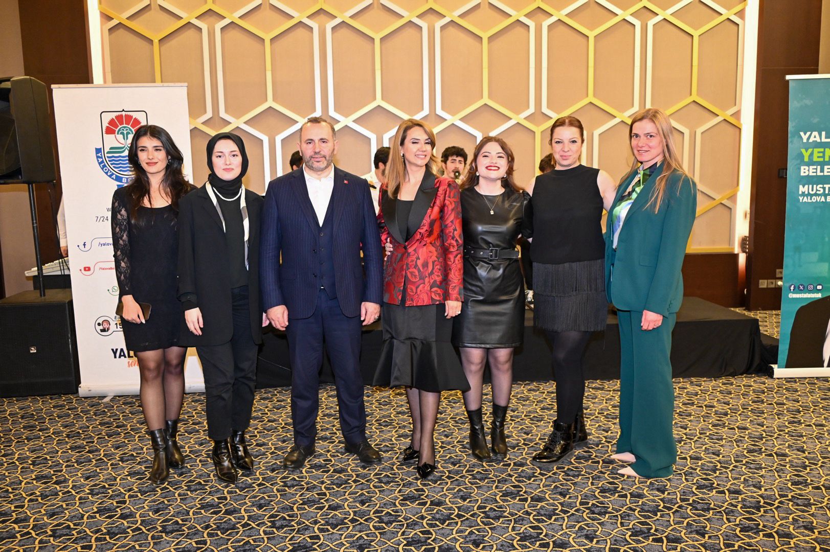 f0eac794-fe94-41d5-bcb4-5772814d4610